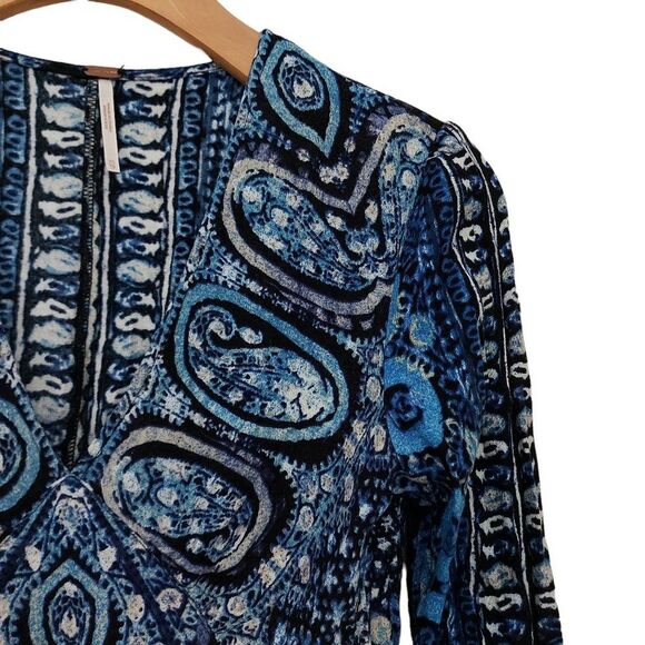 Free People Crop Top Womens XS Blue V-Neck Long Sleeve Paisley Waist Smocked - Picture 6 of 13